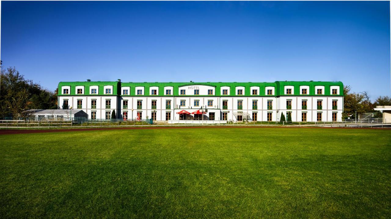 Hotel Anton Pruszków Buitenkant foto
