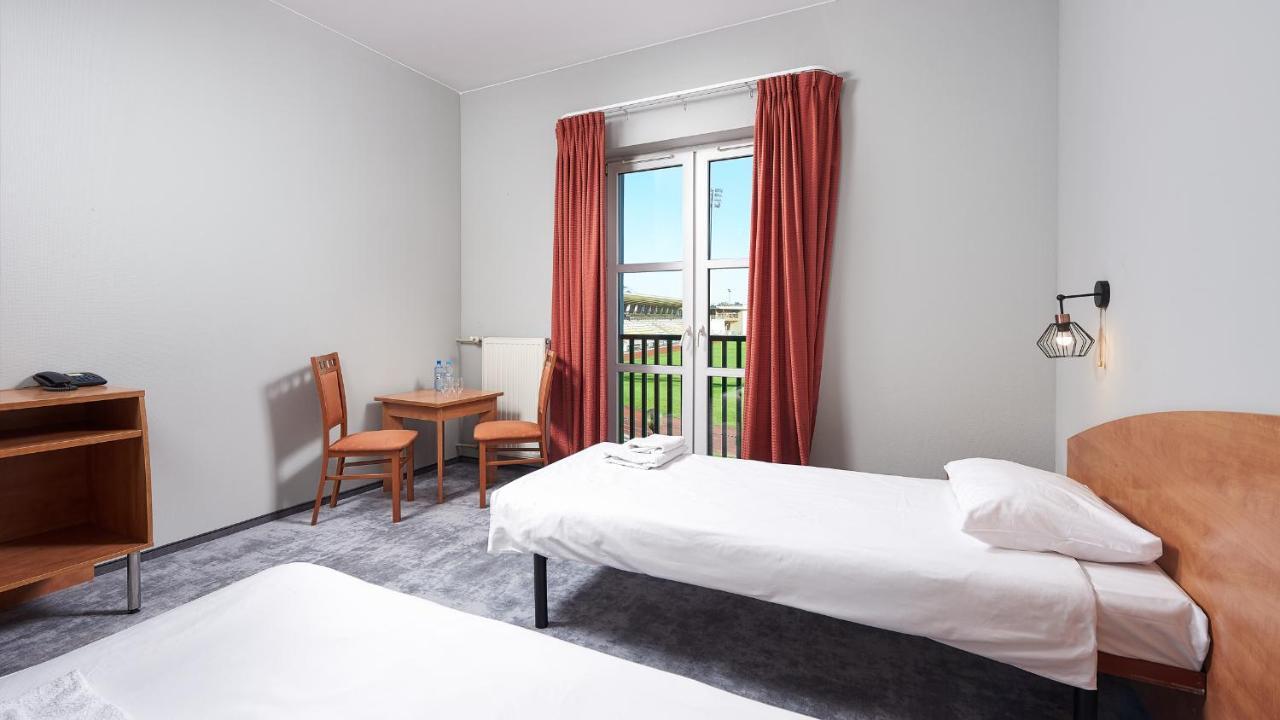 Hotel Anton Pruszków Buitenkant foto